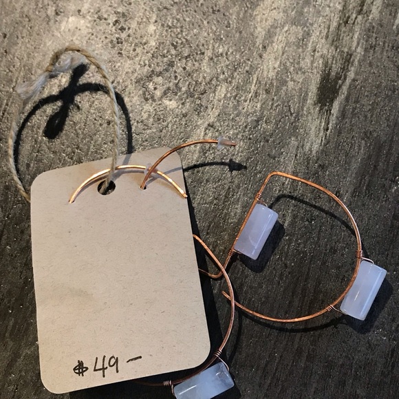 Earrings. - Picture 3 of 3